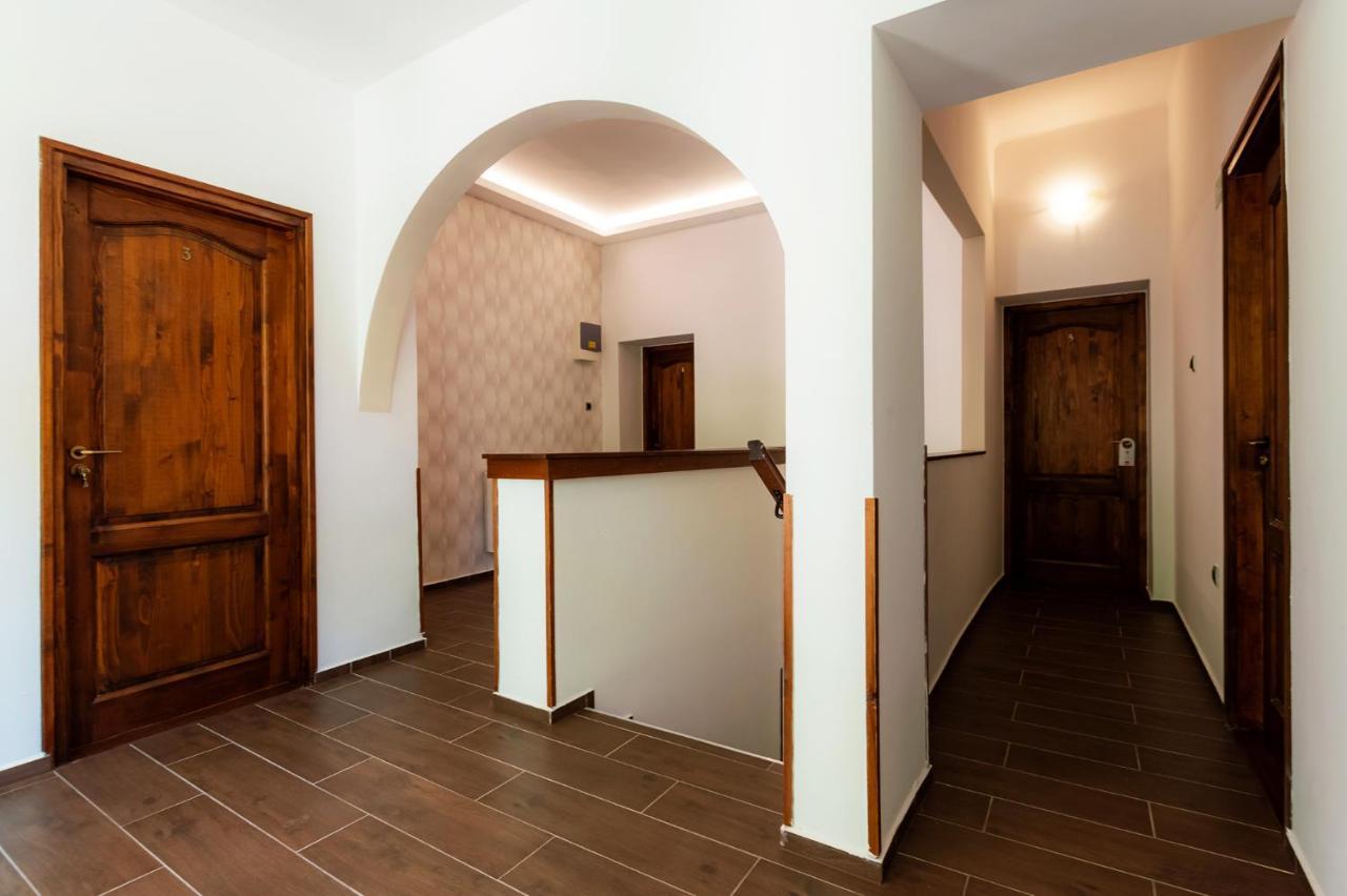 세게드 Ven Diofa De Lux Panzio B&B 외부 사진