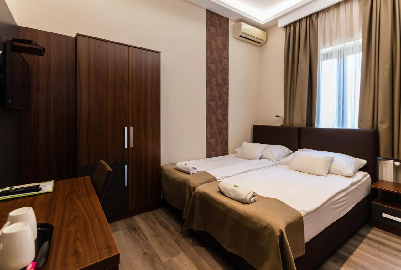 세게드 Ven Diofa De Lux Panzio B&B 외부 사진