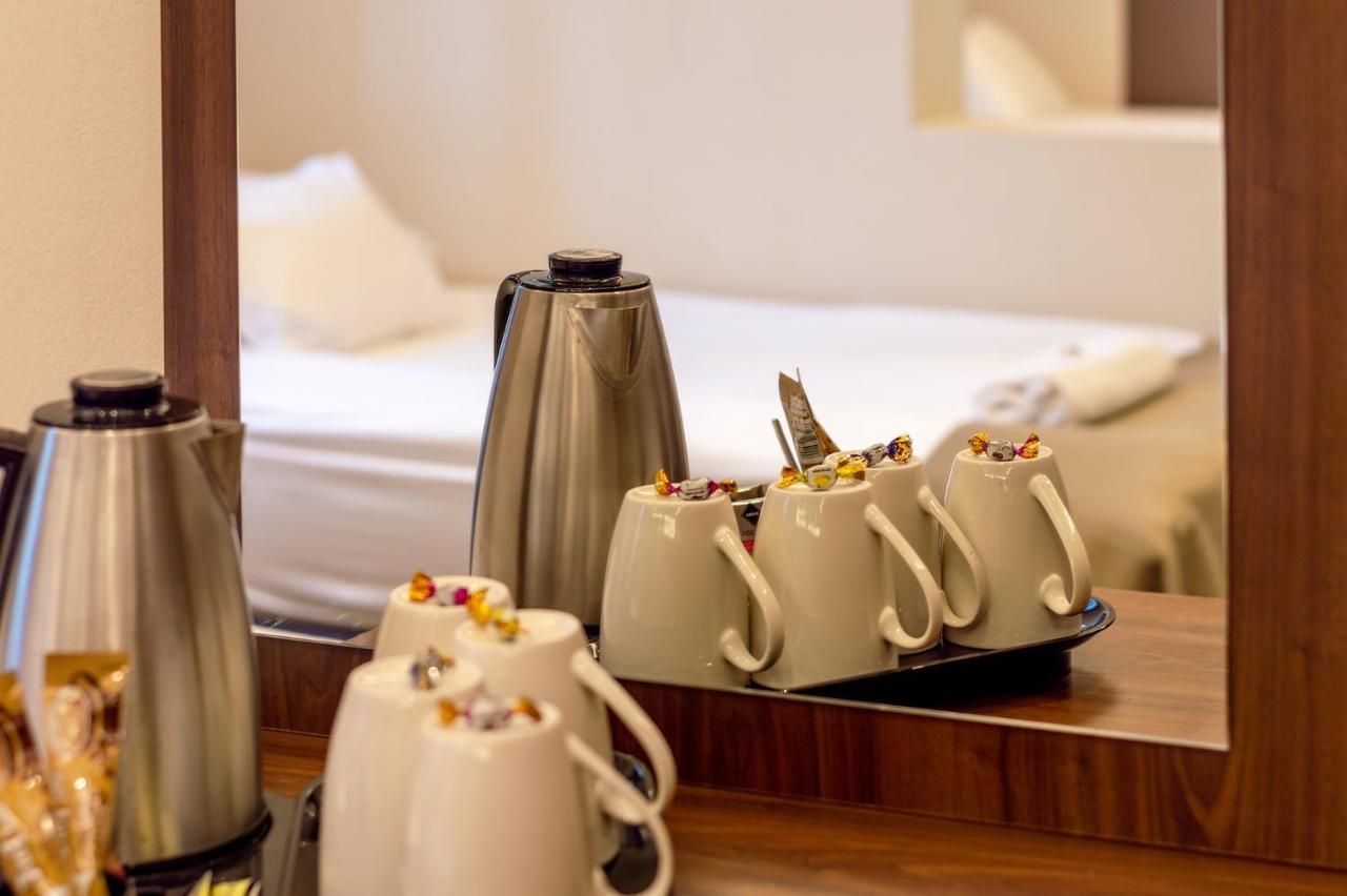 세게드 Ven Diofa De Lux Panzio B&B 외부 사진