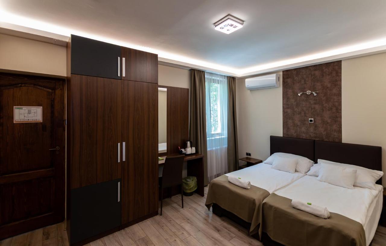 세게드 Ven Diofa De Lux Panzio B&B 외부 사진