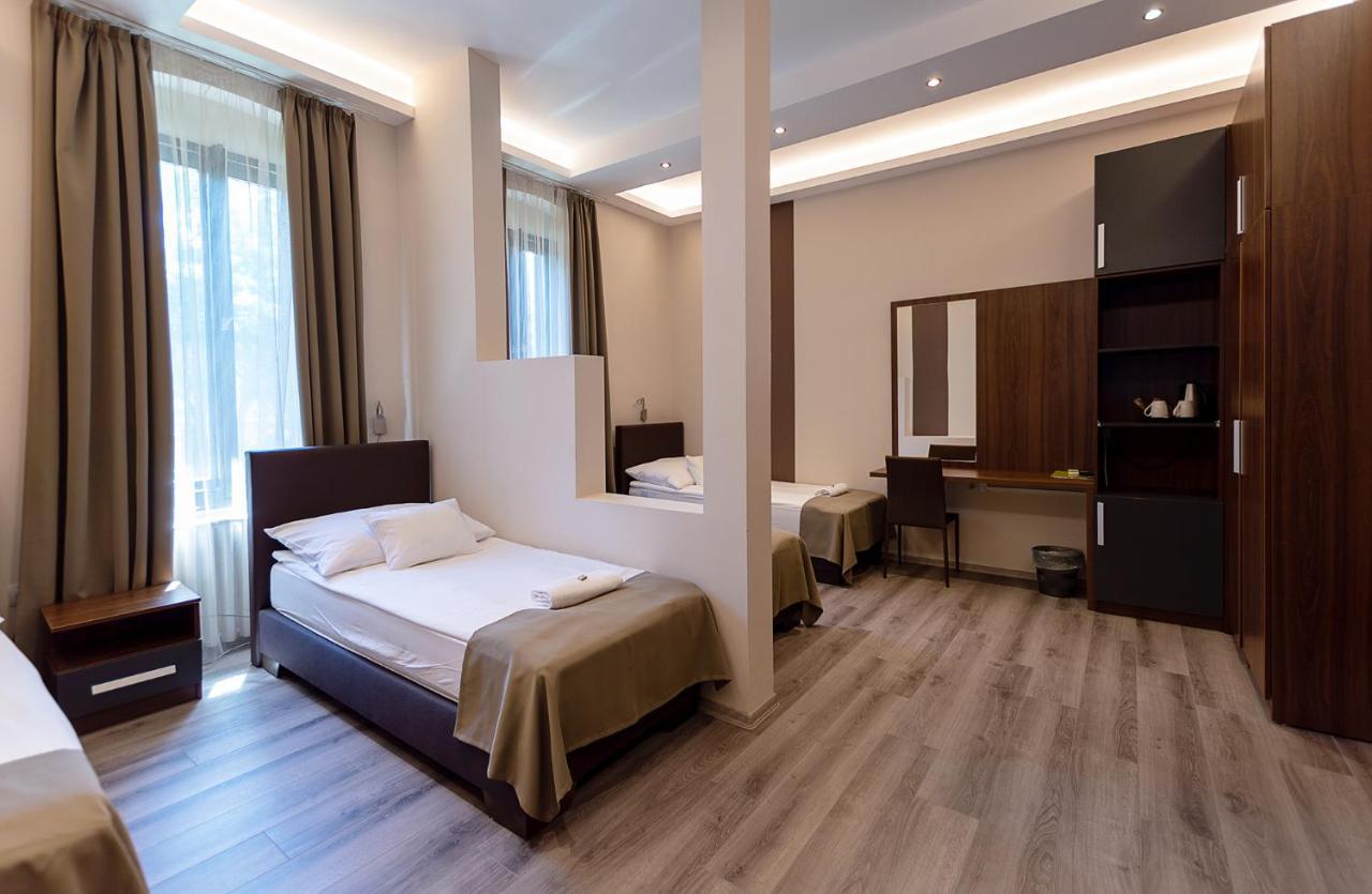 세게드 Ven Diofa De Lux Panzio B&B 외부 사진