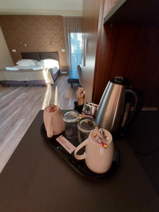 세게드 Ven Diofa De Lux Panzio B&B 외부 사진