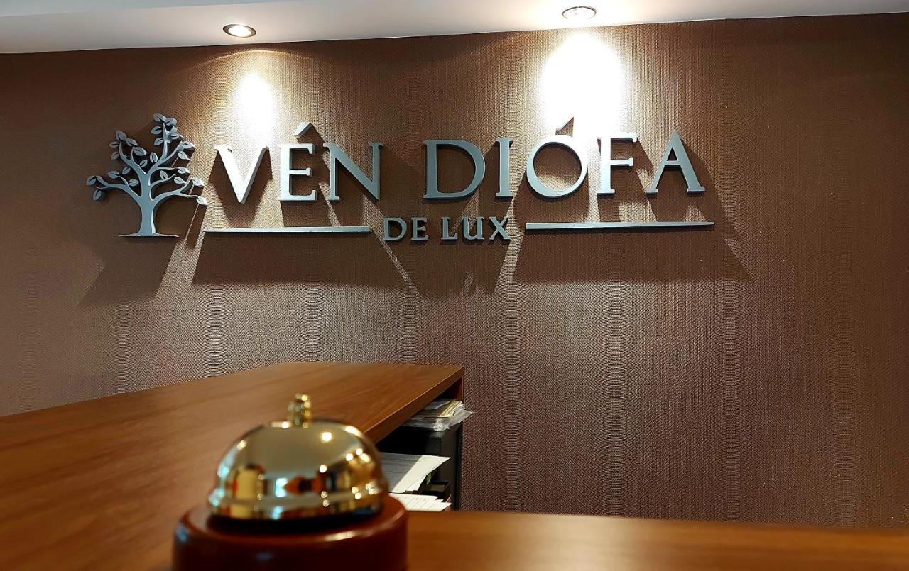세게드 Ven Diofa De Lux Panzio B&B 외부 사진