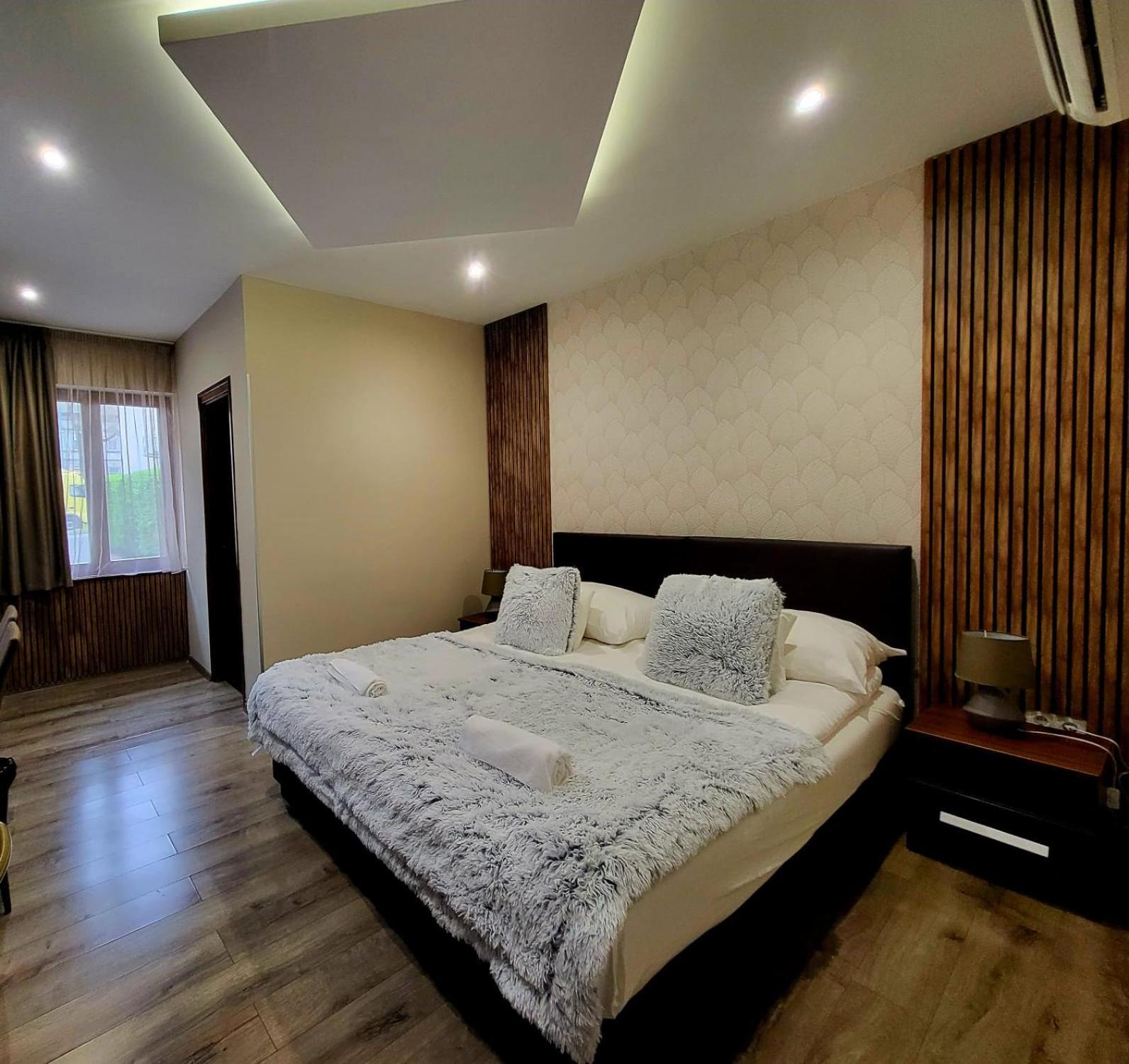 세게드 Ven Diofa De Lux Panzio B&B 외부 사진