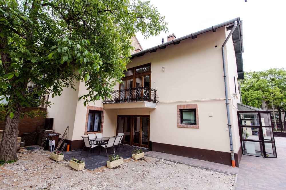 세게드 Ven Diofa De Lux Panzio B&B 외부 사진